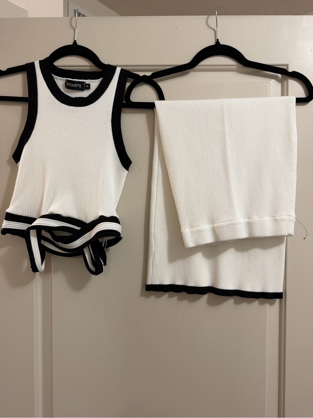 Etiquette White Ribbed Two-Piece Set with Black Trim
